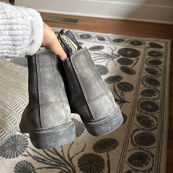 Blundstone Chelsea Boots - Picture 3 of 5